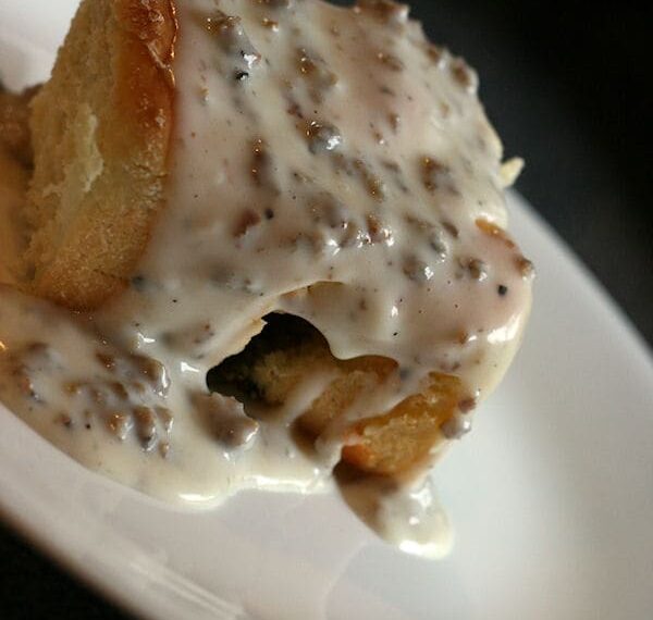 Sausage Pinwheels with Sausage Gravy Recipe